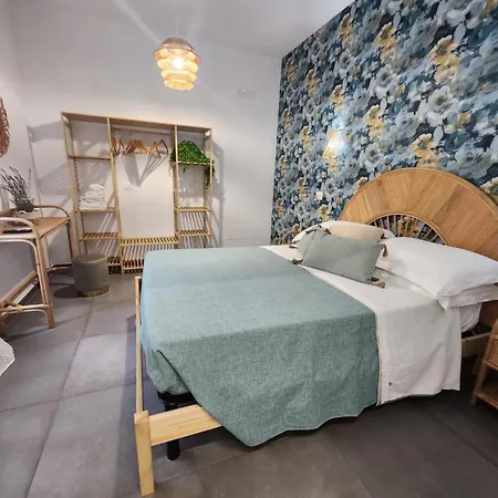 ベッド・アンド・ブレックファスト B&B Central Vasto 3*